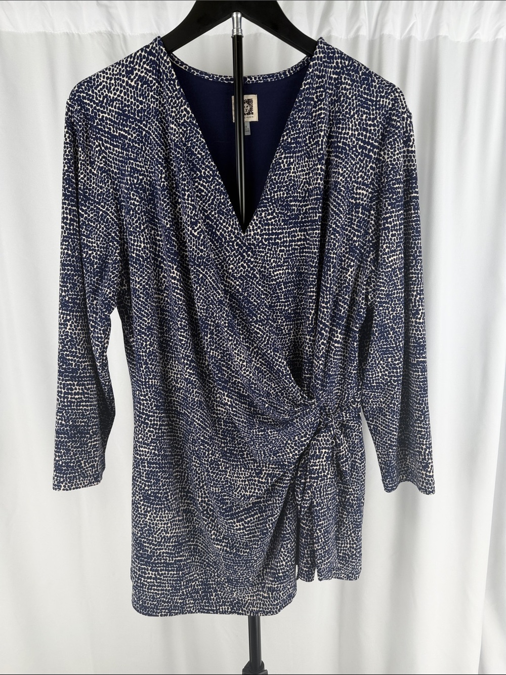 Anne Klein 1X Faux Wrap Top Navy Ivory Abstract Print Ruched 3/4 Sleeve